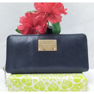 Michael Kors Black Leather Logo Zip Around Credit Card Long Wallet